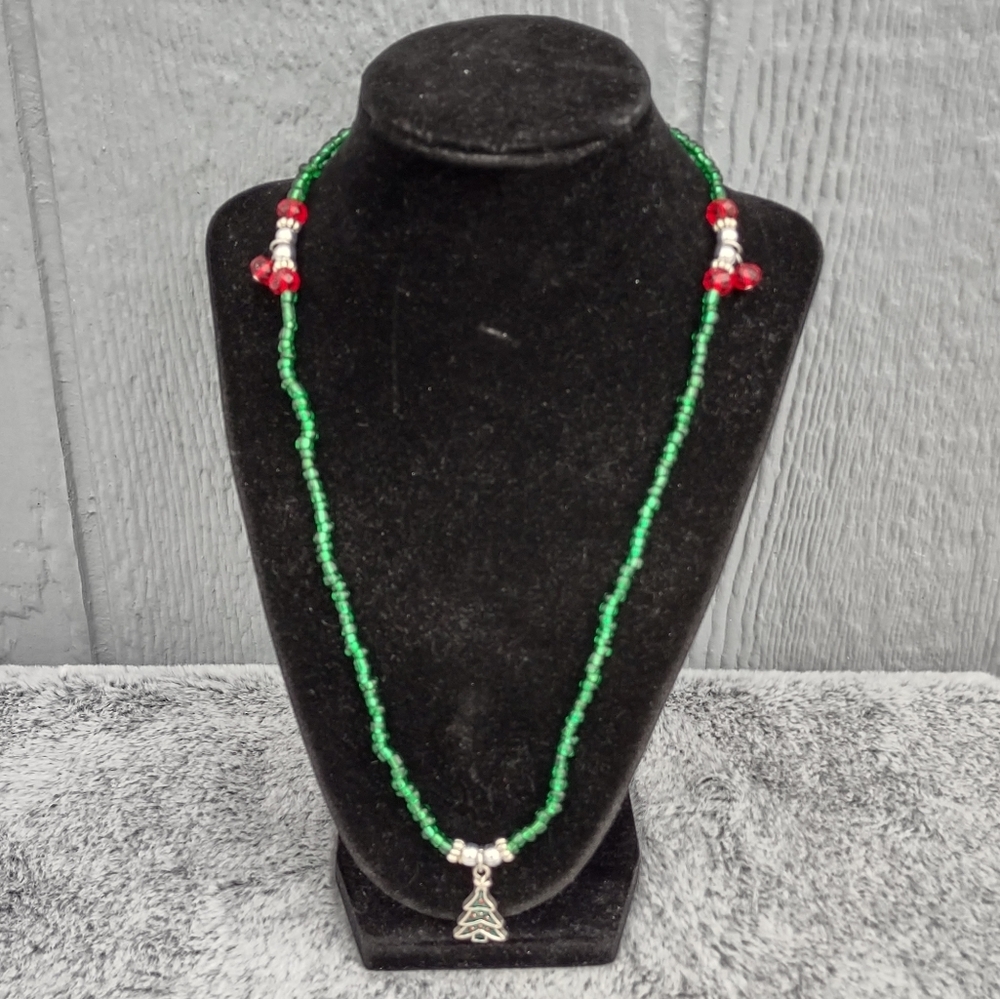 Christmas‎ Tree Beaded Necklace